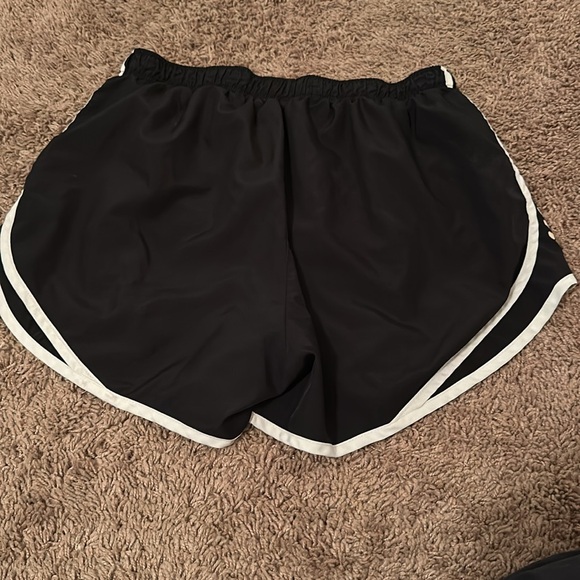 Nike black gym shorts - Picture 5 of 5